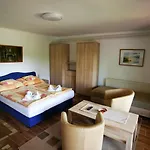 Tuenderi Csalados Apartamento *