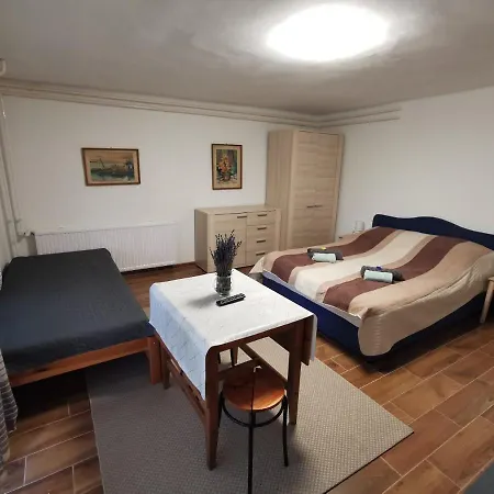 Apartment Tuenderi Csalados Miskolc