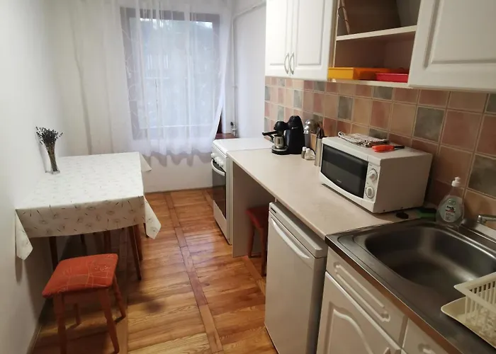 Tuenderi Csalados * Μίσκολτς