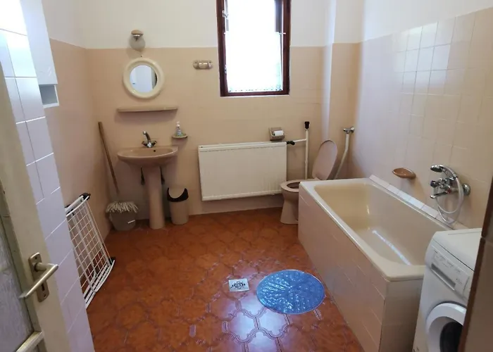 Tuenderi Csalados Διαμέρισμα Μίσκολτς